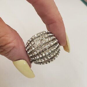 Silver tone, NWOT, stretch rhinestone ring 8-10